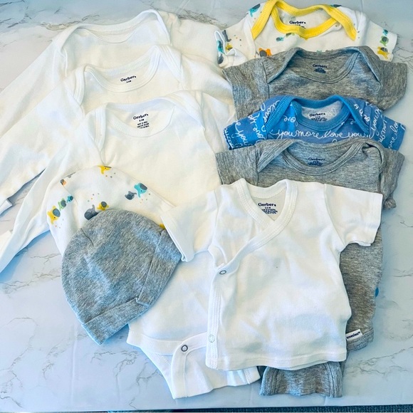 Gerber Other - Gerber Gender Neutral Baby Clothing Bundle 0-3 Months